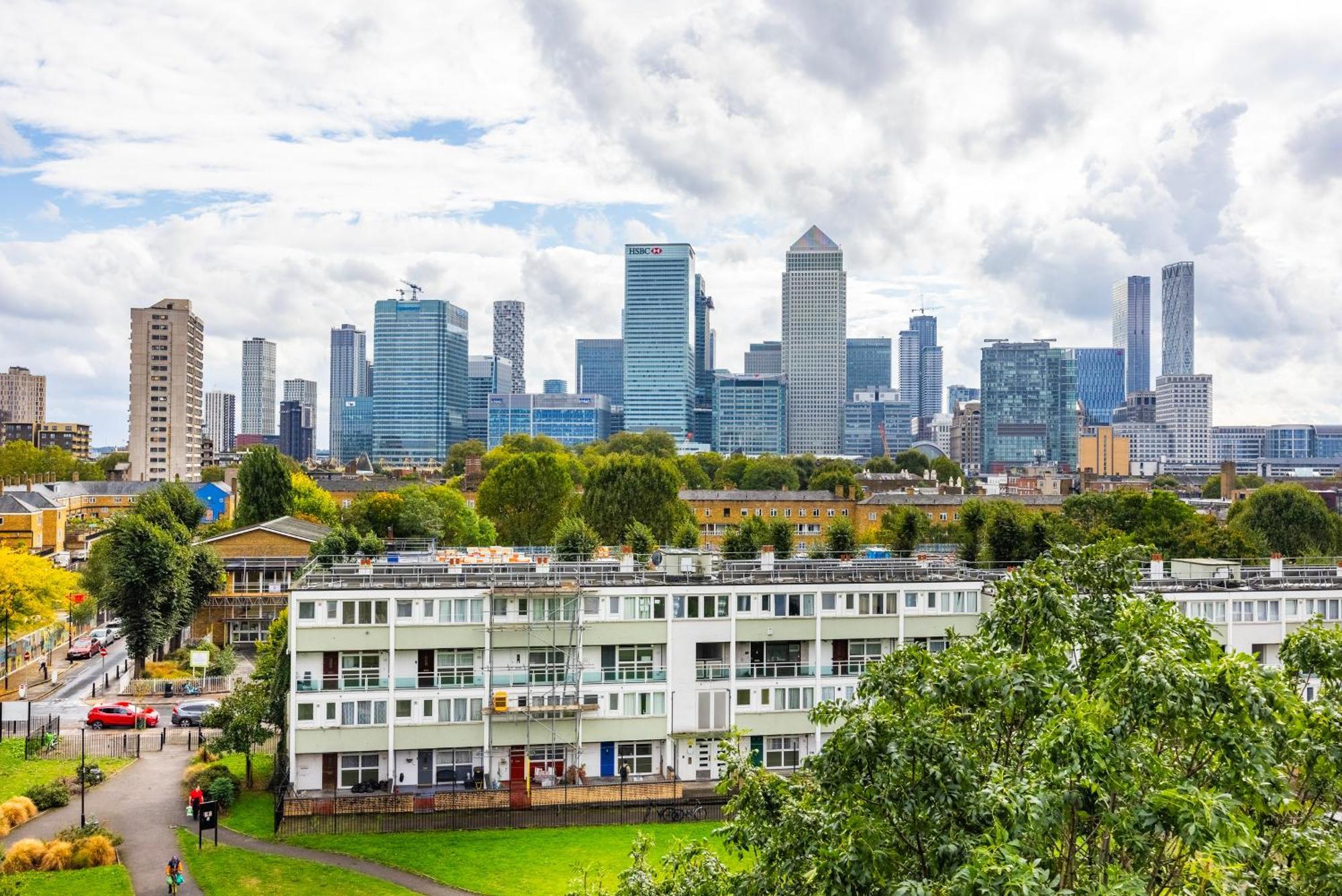 Business 2 Beds - Poplar - 2 Minutes From Station * Londra