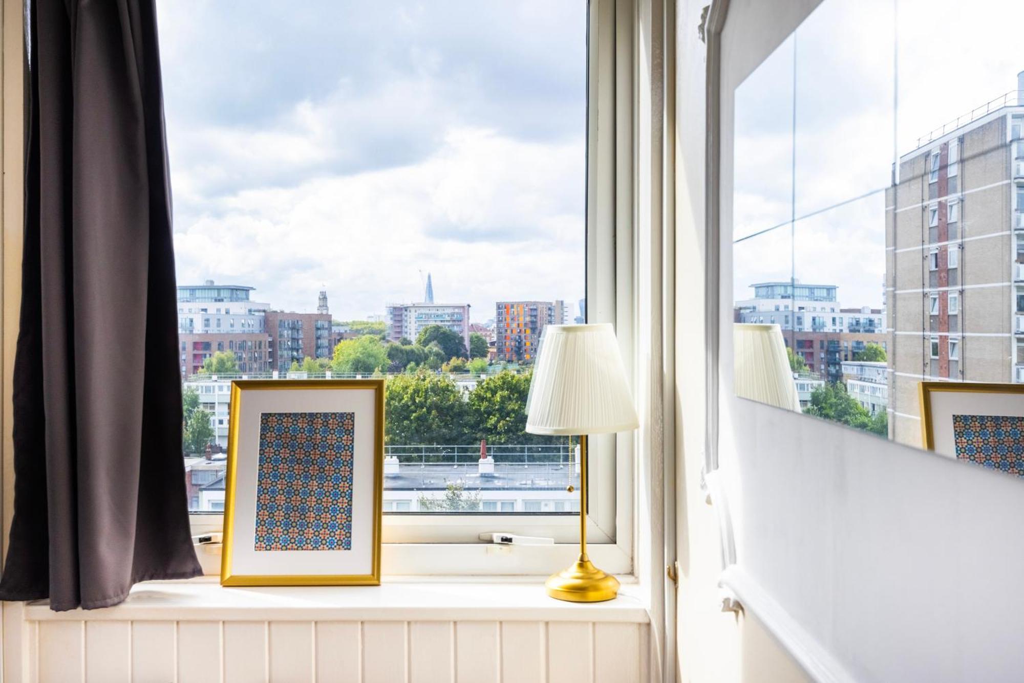 Business 2 Beds - Poplar - 2 Minutes From Station