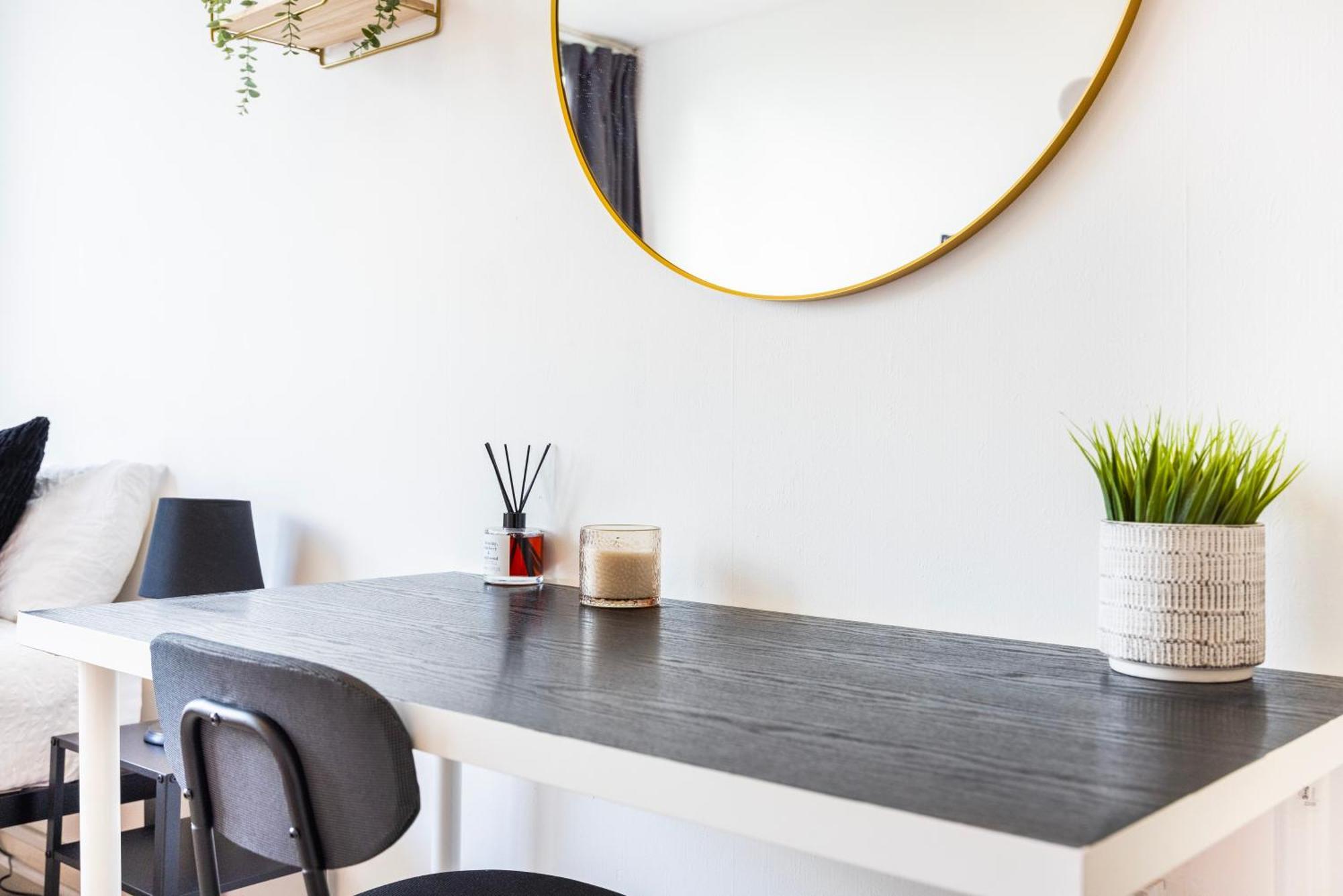 Business 2 Beds - Poplar - 2 Minutes From Station